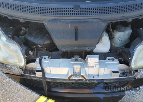 2013 Smart Fortwo Pure z USA, uszkodzony, nr VIN WMEEJ31X88K147216